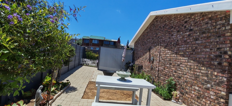 2 Bedroom Property for Sale in Dana Bay Western Cape